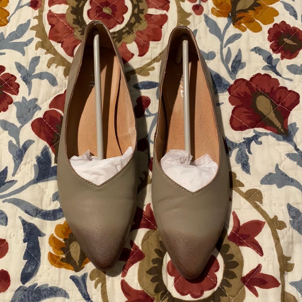 POL gray flats